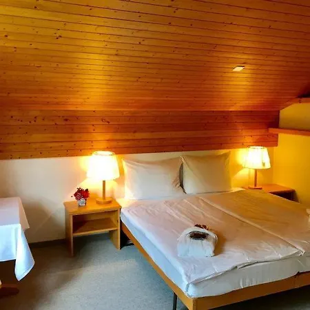 Sleeps 5 Pool Wifi * Breíl