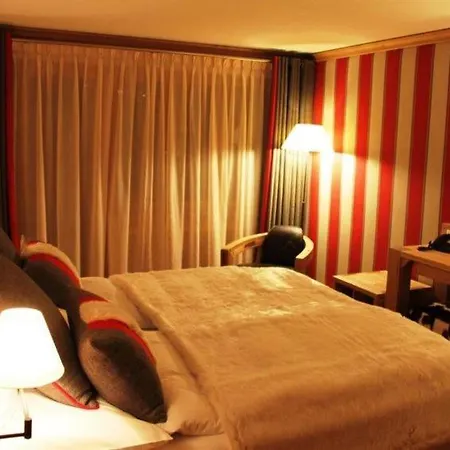 Sleeps 5 Pool Wifi *