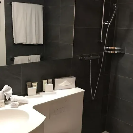 Sleeps 5 Pool Wifi Appartamento